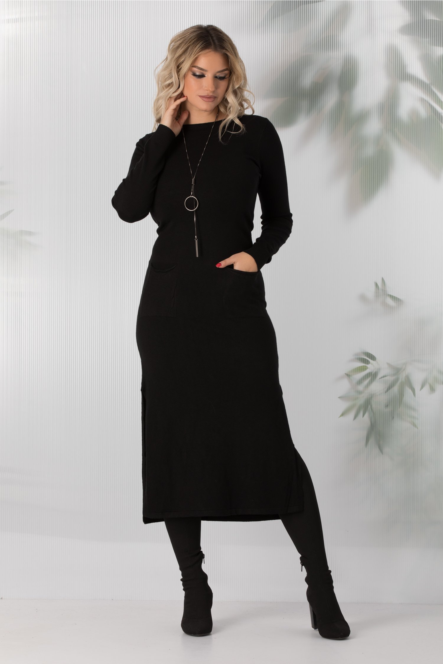 Rochie Sara tricotata neagra cu buzunare