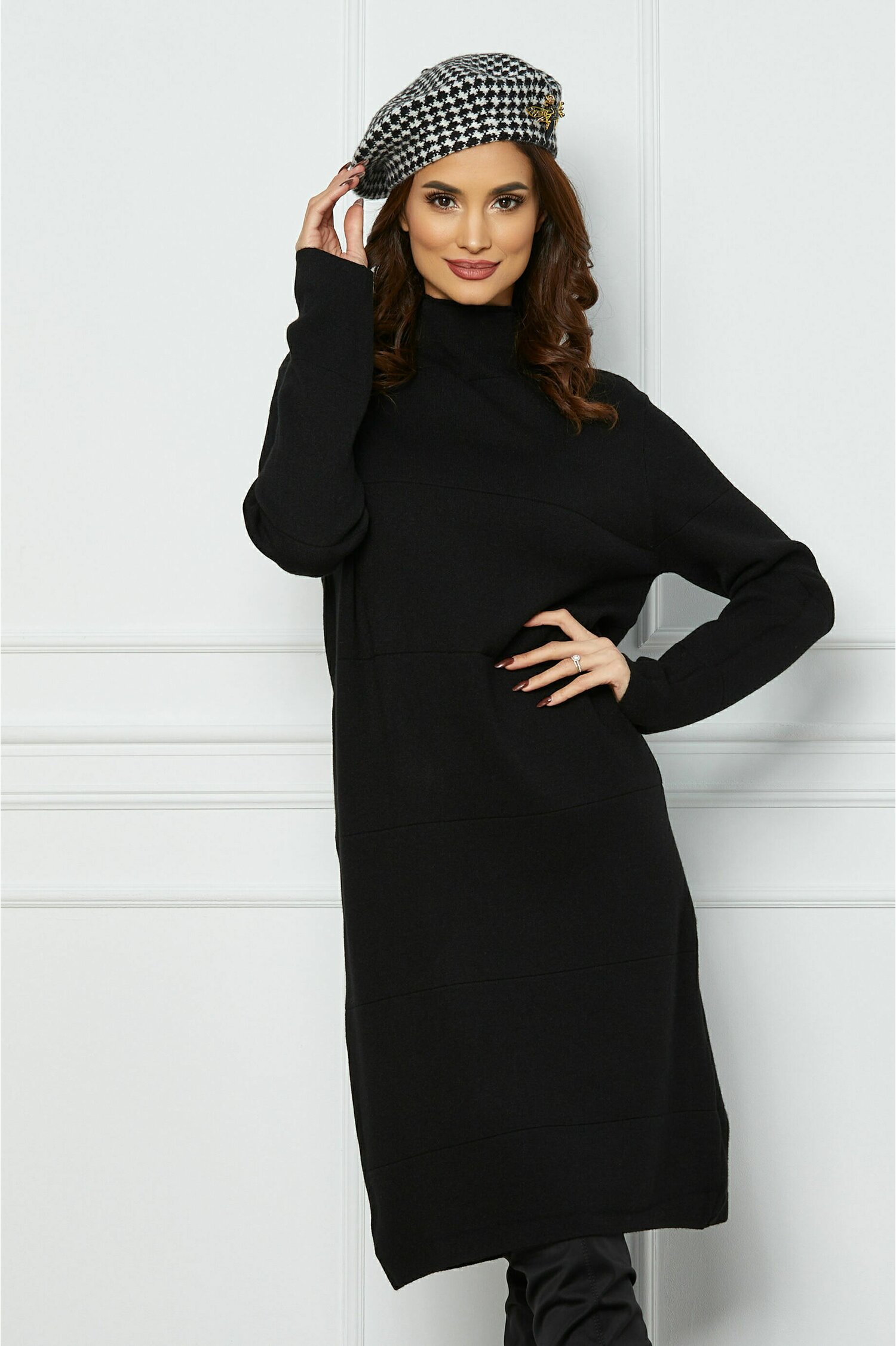Rochie Tania neagra din tricot cu dungi discrete
