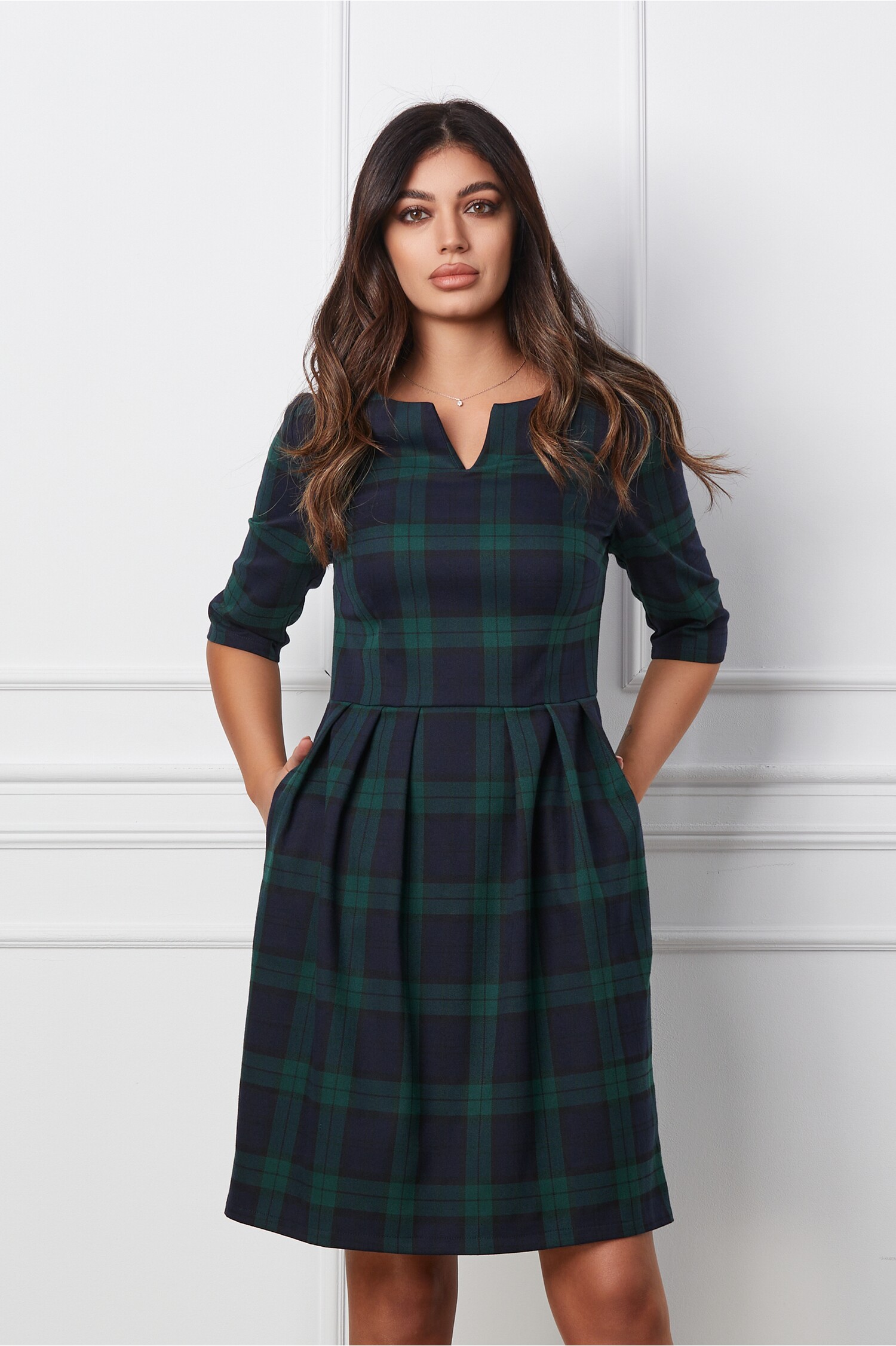 Rochie Vera bleumarin cu carouri verzi