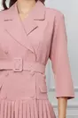 Rochie Vera roz tip sacou cu pliuri pe fusta si curea in talie