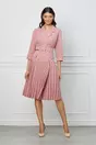Rochie Vera roz tip sacou cu pliuri pe fusta si curea in talie