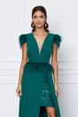 Rochie eleganta din stofa verde lunga cu pene si paiete