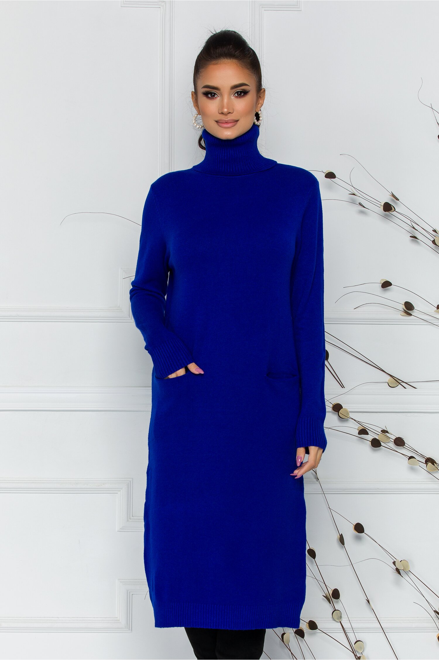 Rochie Viki albastra cu guler inalt si buzunare