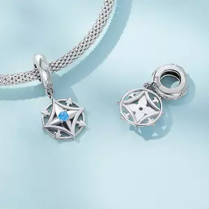 Сребърен талисман син кристален щит