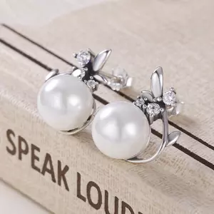 Сребърни обеци с кристално цвете и перла