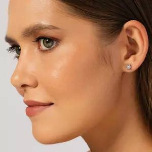 Egyszerű négyzet alakú kristály ezüst fülbevaló