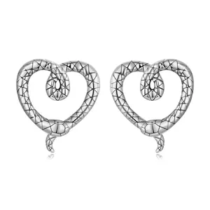 Ezüst fülbevaló Ezüst kígyószív