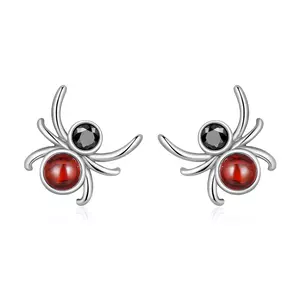 Ezüst fülbevaló fekete és piros pók