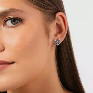 Ezüst fülbevaló mintás színű szív