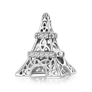 Ezüst talizmán fényes Eiffel-torony