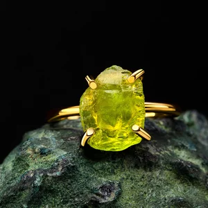 Golden Simple Peridot ezüst gyűrű