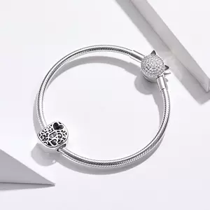 Szerelmes a D betűvel ezüst talizmánba