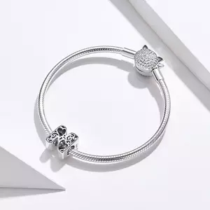 Szerelmes az N betűvel ezüst talizmánba