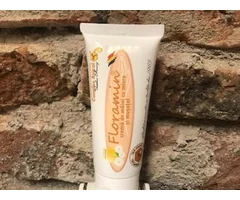 NATURAL HAND CREAM WITH HONEY AND Chamomile 50 ML