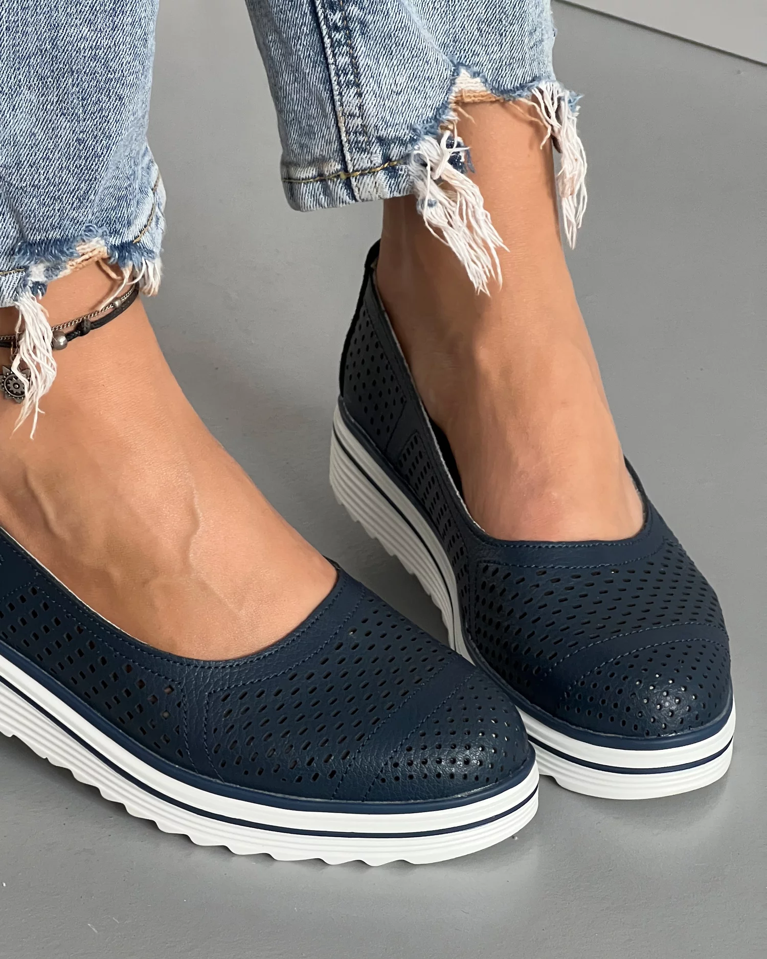 balerini-bleumarin-perforati-piele-naturala-pl-2033-19353-2.webp