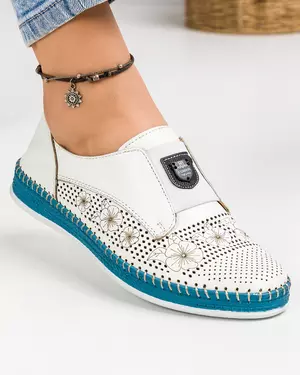 Balerini dama piele naturala albi cu model floral perforat si talpa cusuta MM131-2