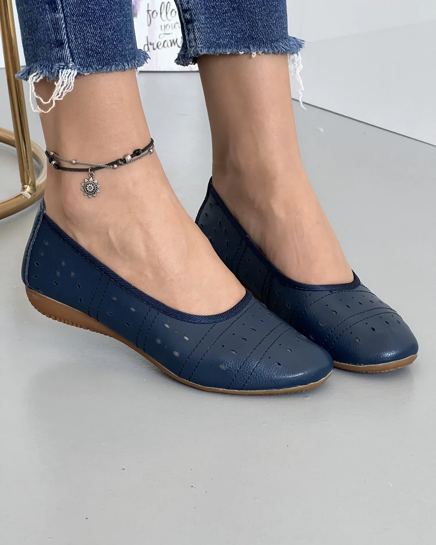 balerini-piele-naturala-cu-perforatii-si-cusaturi-decorative-bleumarin-vk-2031-12-25515-2.webp