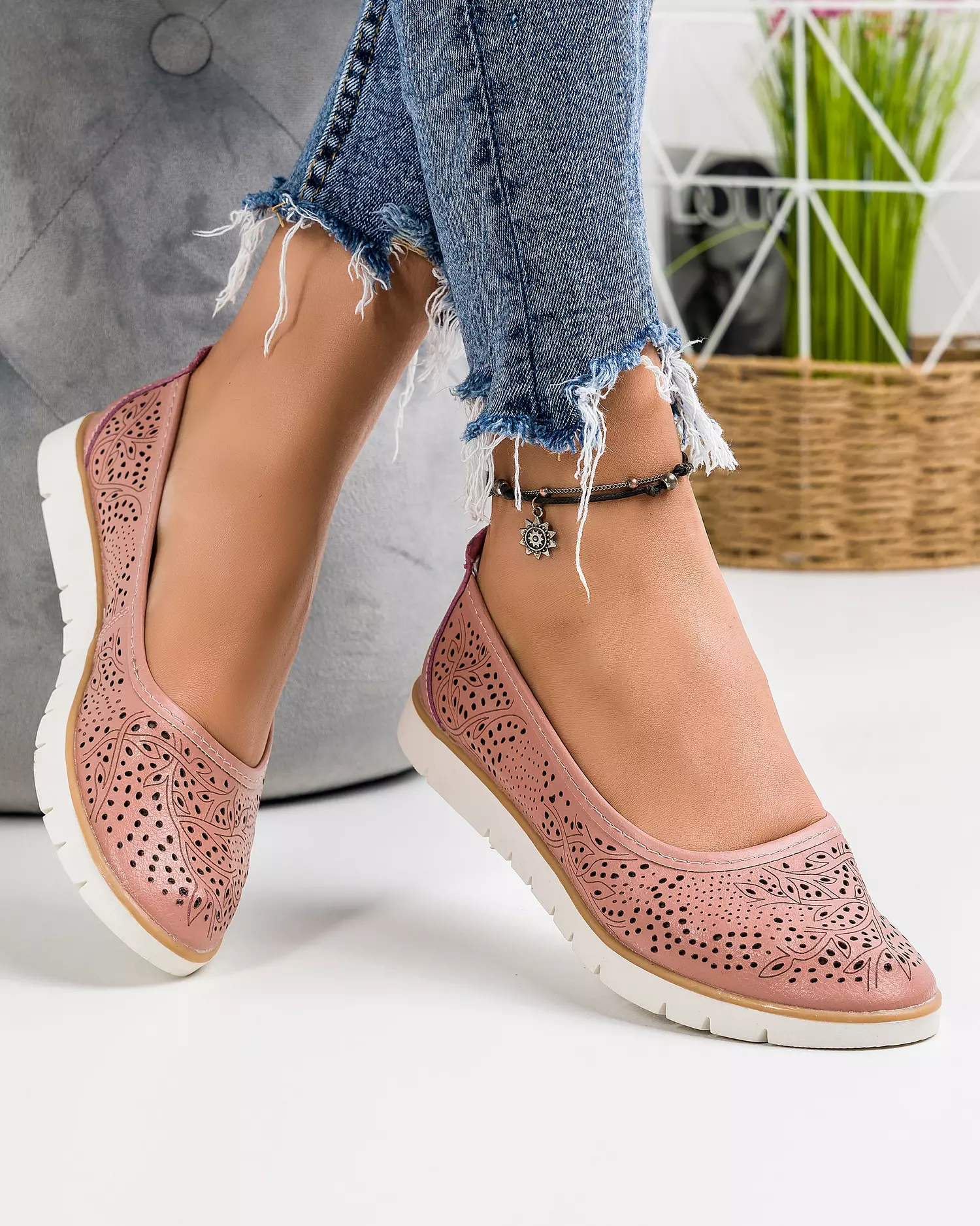 balerini-roz-perforati-piele-naturala-rs-42-43572-2.webp