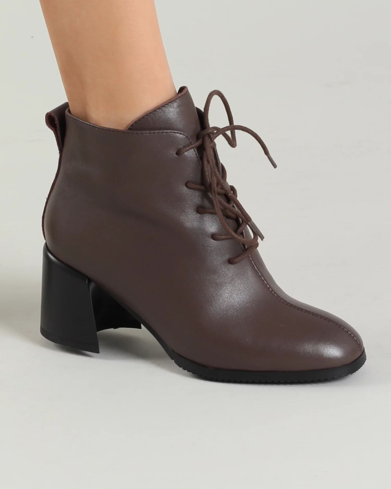 botine-captusite-cafenii-cu-toc-piele-naturala-vn2296-13569-2.webp