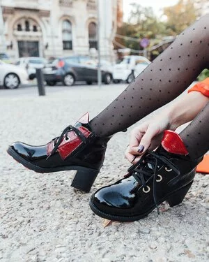 Botine Captusite Piele Naturala Lucioasa Negre PCI655