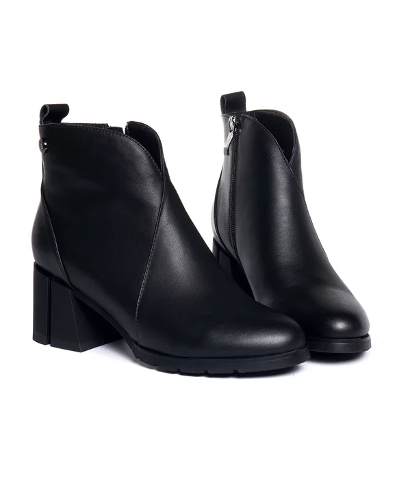 Botine Negre cu Toc Piele Naturala VN2301