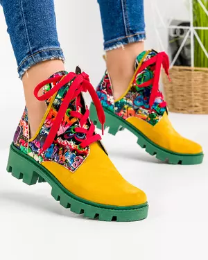 Ghete de vara piele naturala intoarsa mustar cu imprimeu grafitti si talpa groasa POL150