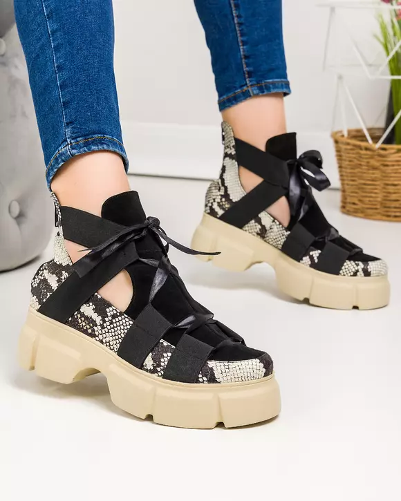 Ghete de vara piele naturala negre cu print sarpe si piele naturala intoarsa POL210