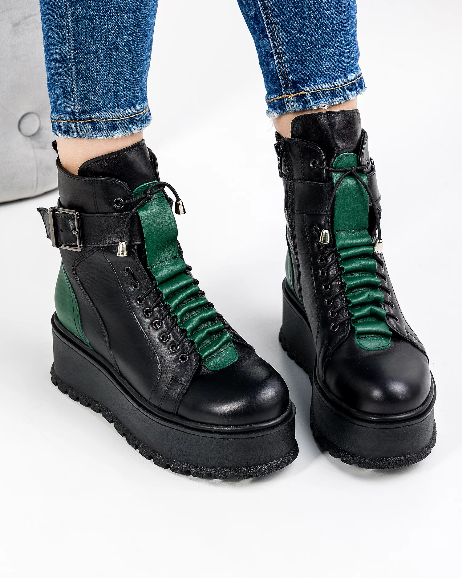 ghete-imblanite-piele-naturala-negru-cu-verde-in150-39333-2.webp