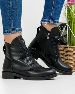 Ghete Negre Din Piele Naturala Imblanite AK0229