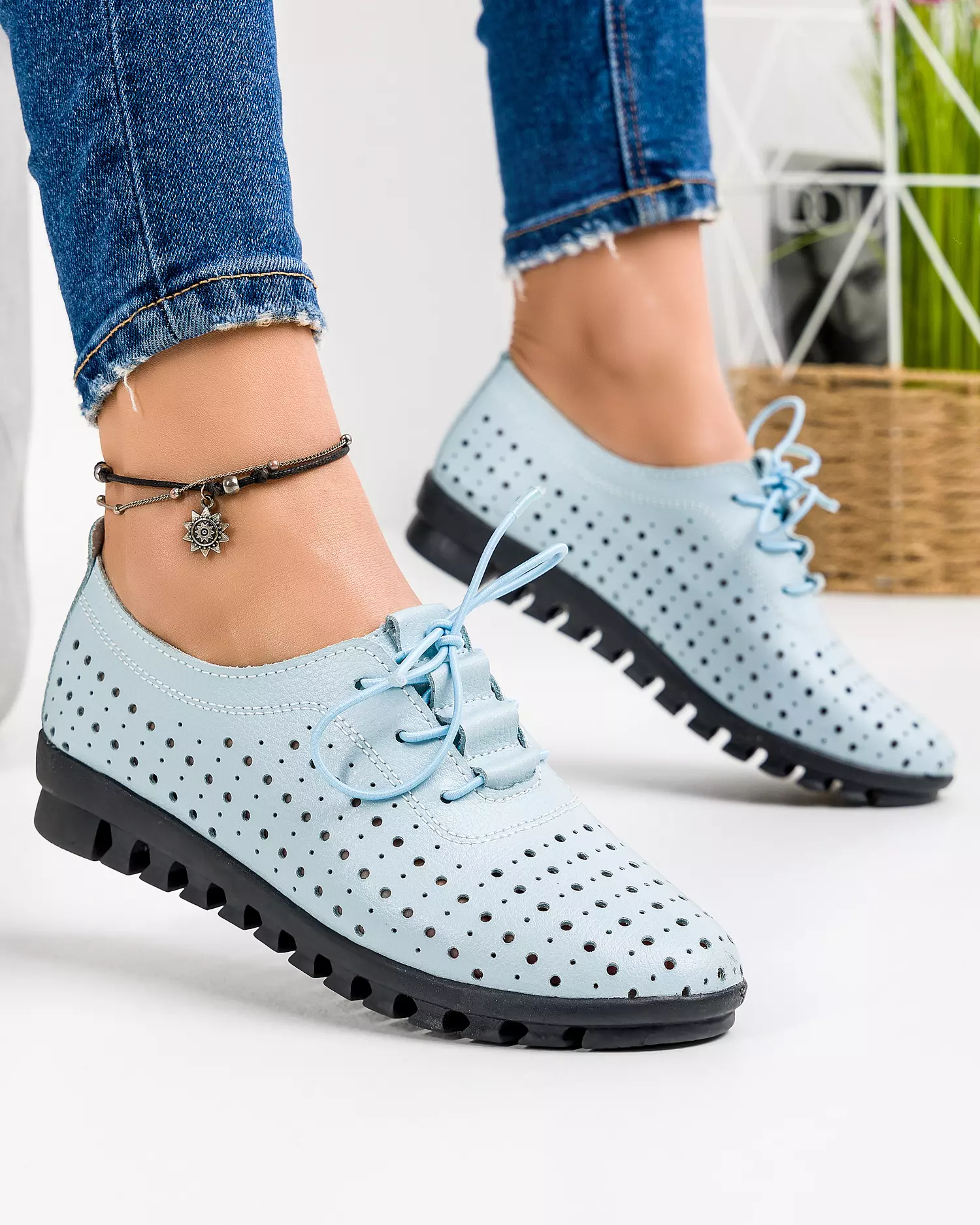 pantofi-albastri-cu-talpa-flexibila-piele-naturala-perforati-casual-cu-siret-za-201-44799-2.webp