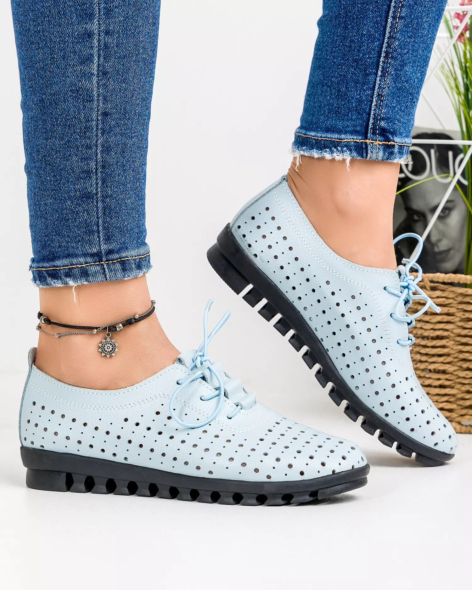 pantofi-albastri-cu-talpa-flexibila-piele-naturala-perforati-casual-cu-siret-za-201-44808-2.webp