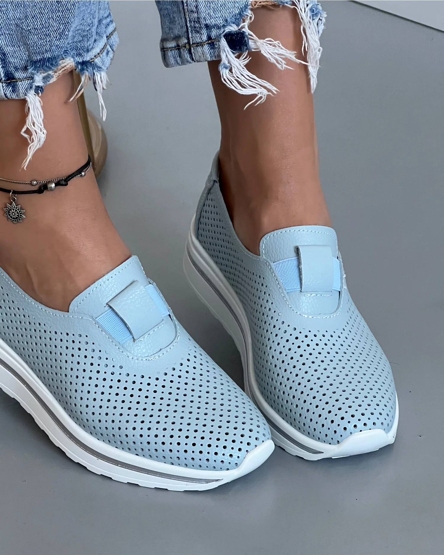 pantofi-albastri-dama-casual-perforati-din-piele-naturala-xh-3011-18945-2.webp