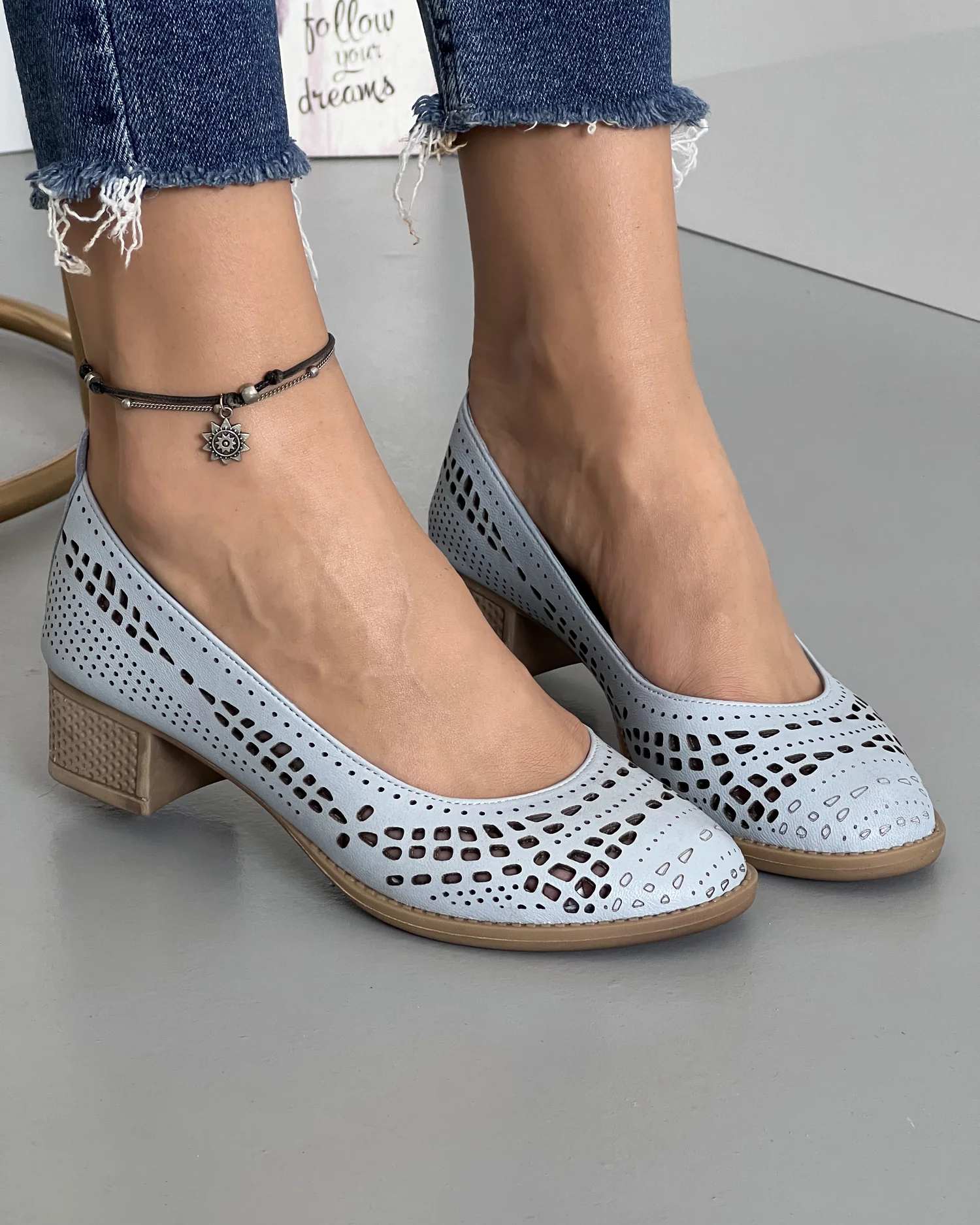 pantofi-albastri-de-dama-perforati-piele-naturala-ak4000-23838-2.webp
