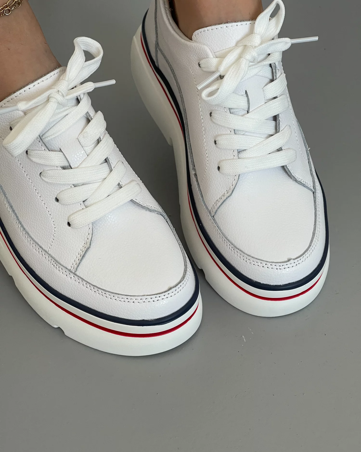 pantofi-casual-albi-din-piele-naturala-aw349-6453-2.webp