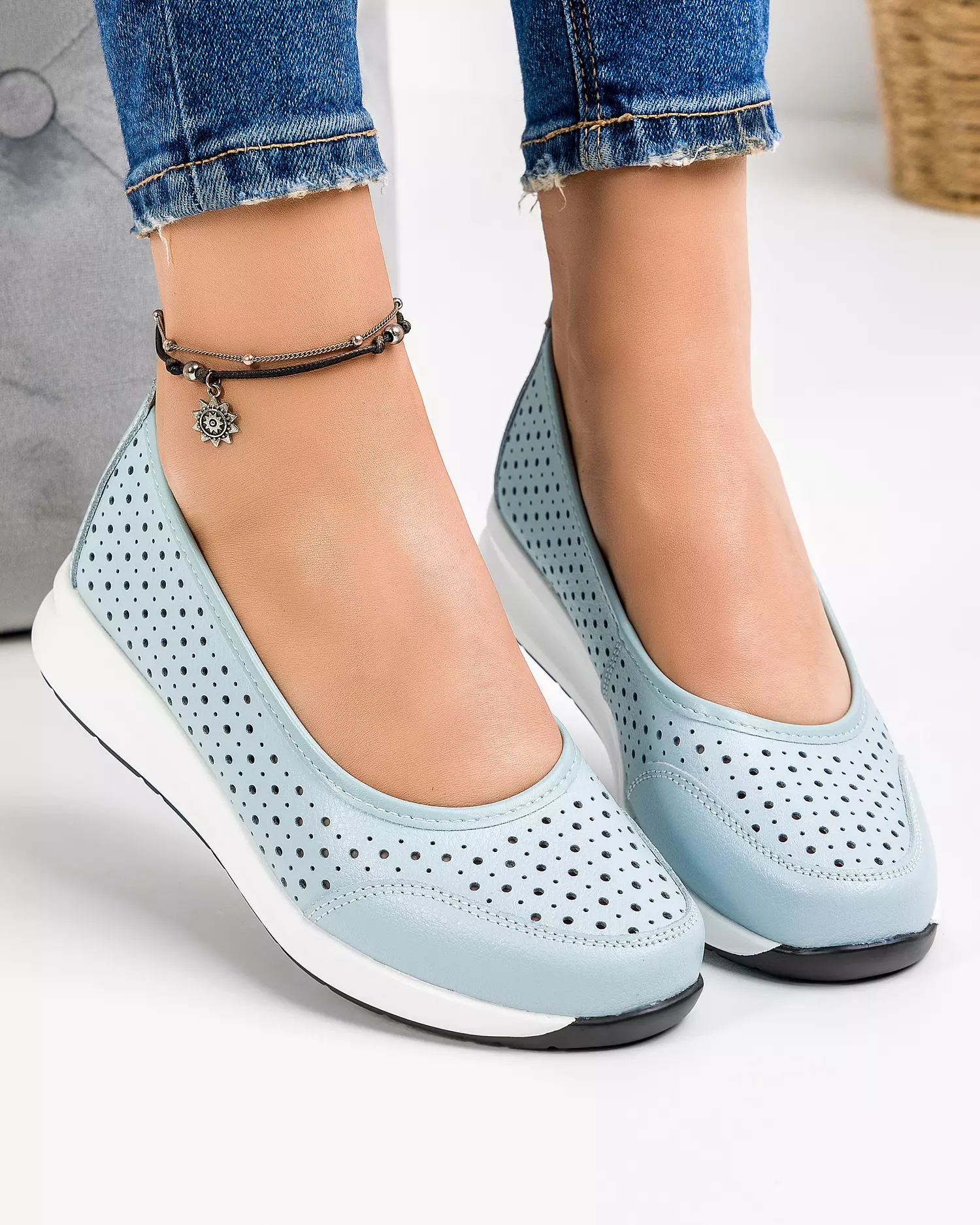 pantofi-casual-dama-piele-naturala-albastri-cu-perforatii-si-varf-rotund-t-3026-45705-2.webp
