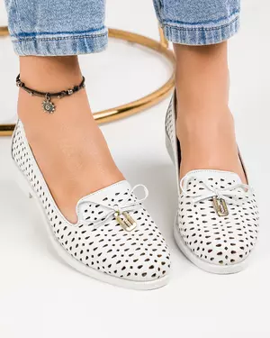Pantofi casual dama piele naturala albi cu accesoriu frontal AK721