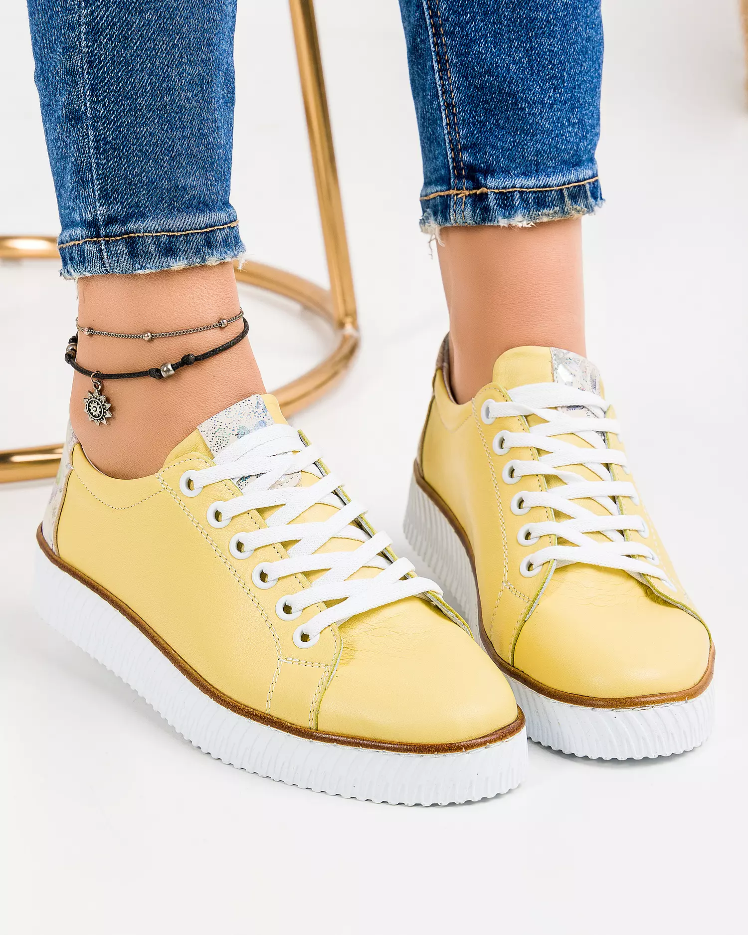 pantofi-casual-dama-piele-naturala-galbeni-cu-talpa-flexibila-si-inchidere-cu-siret-akd23145-45156-2.webp