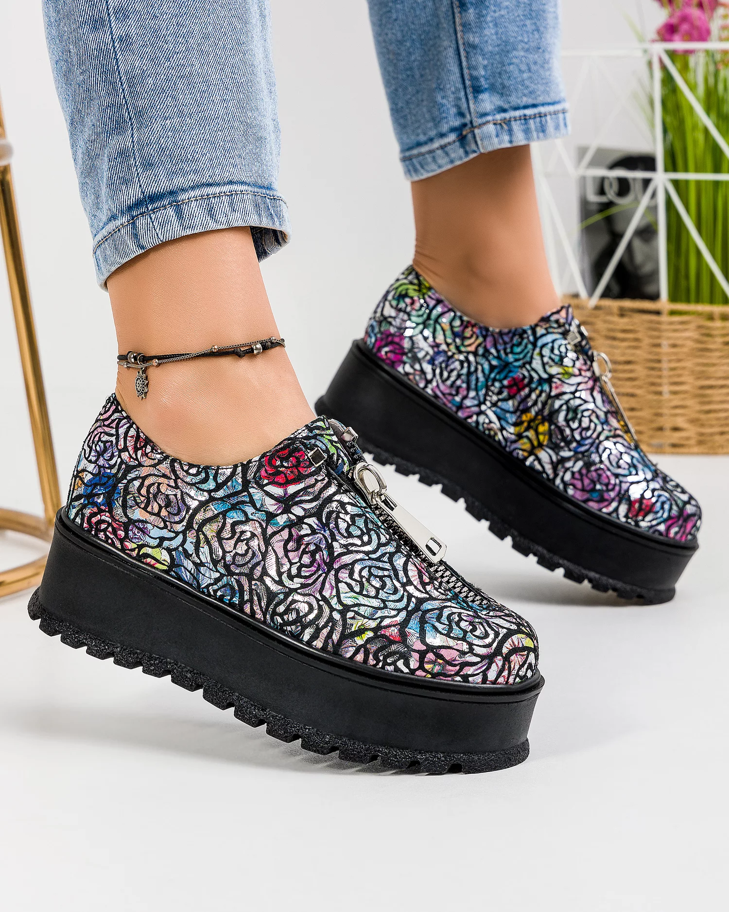 pantofi-casual-dama-piele-naturala-intoarsa-print-trandafir-in455j-42834-2.webp