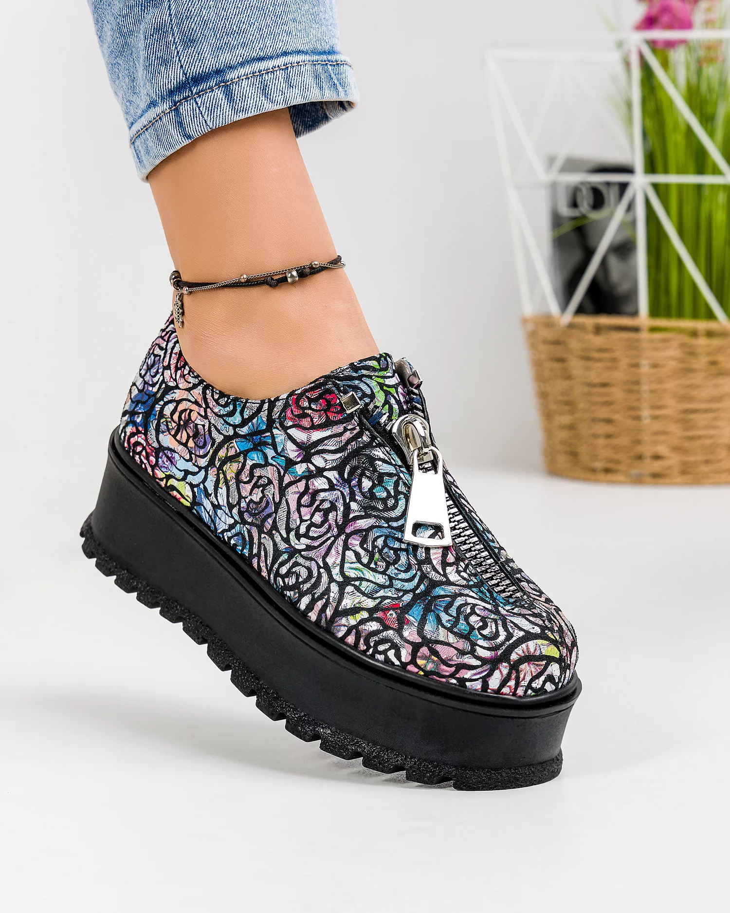 pantofi-casual-dama-piele-naturala-intoarsa-print-trandafir-in455j-42837-2.webp