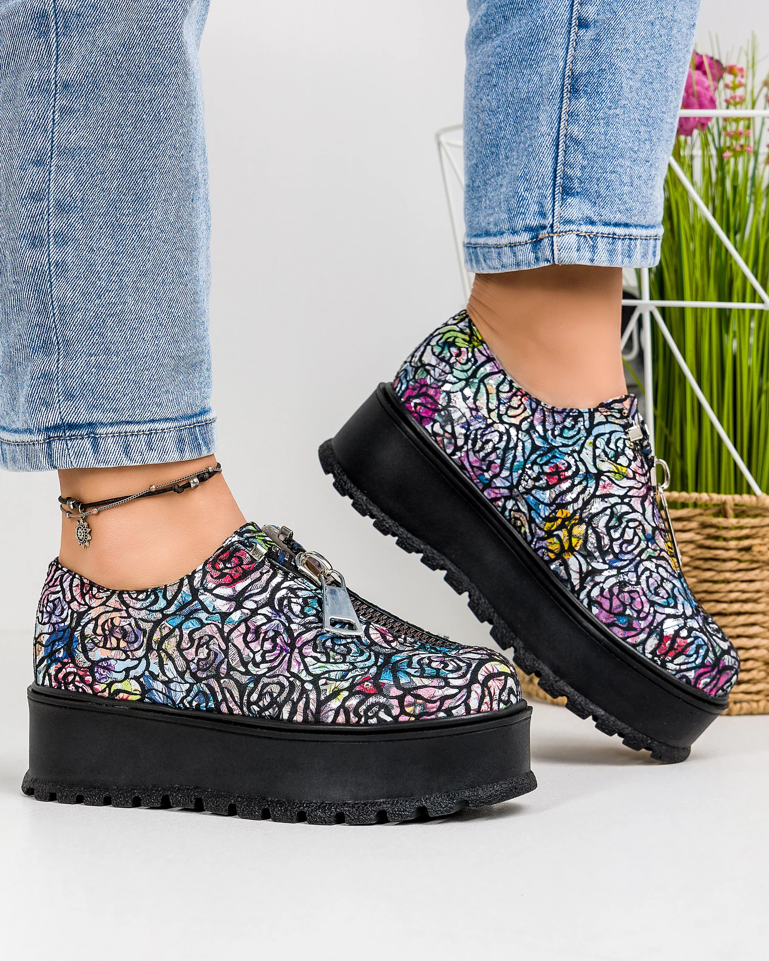 pantofi-casual-dama-piele-naturala-intoarsa-print-trandafir-in455j-42843-2.webp