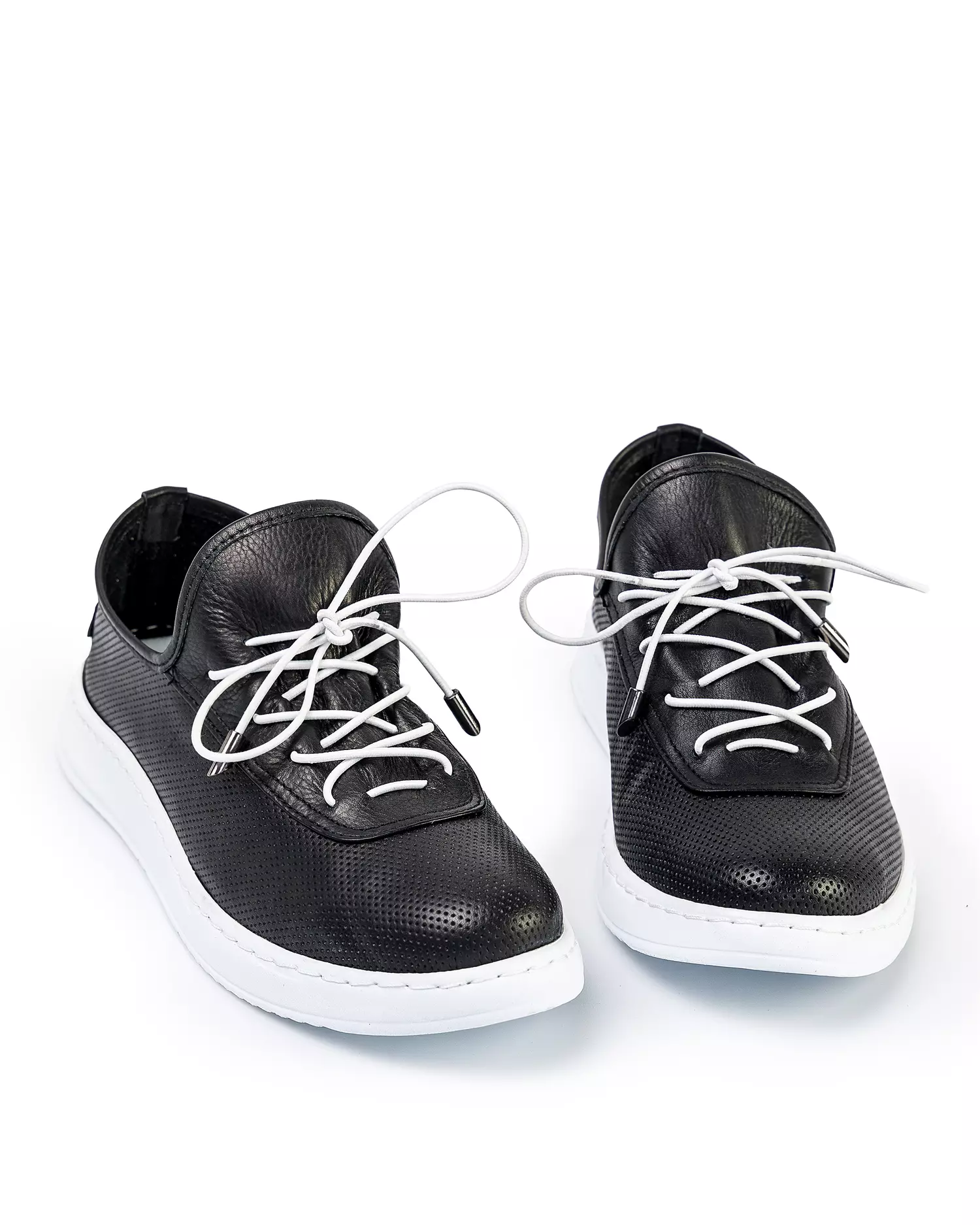 pantofi-casual-dama-piele-naturala-negri-cu-inchidere-slip-on-si-perforatii-akd23039-45843-2.webp