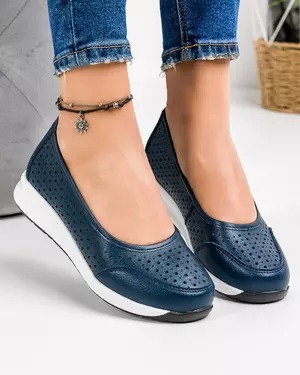 Pantofi casual dama piele naturala perforata bleumarin cu varf rotund T-3026