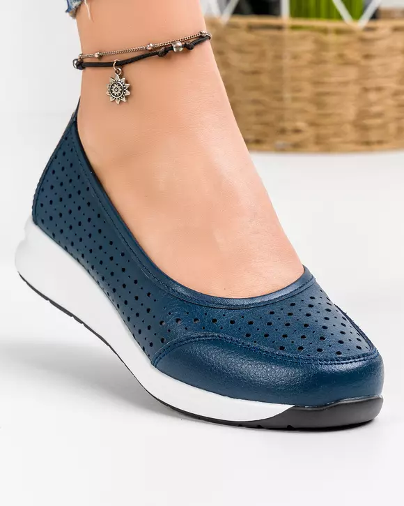 Pantofi casual dama piele naturala perforata bleumarin cu varf rotund T-3026