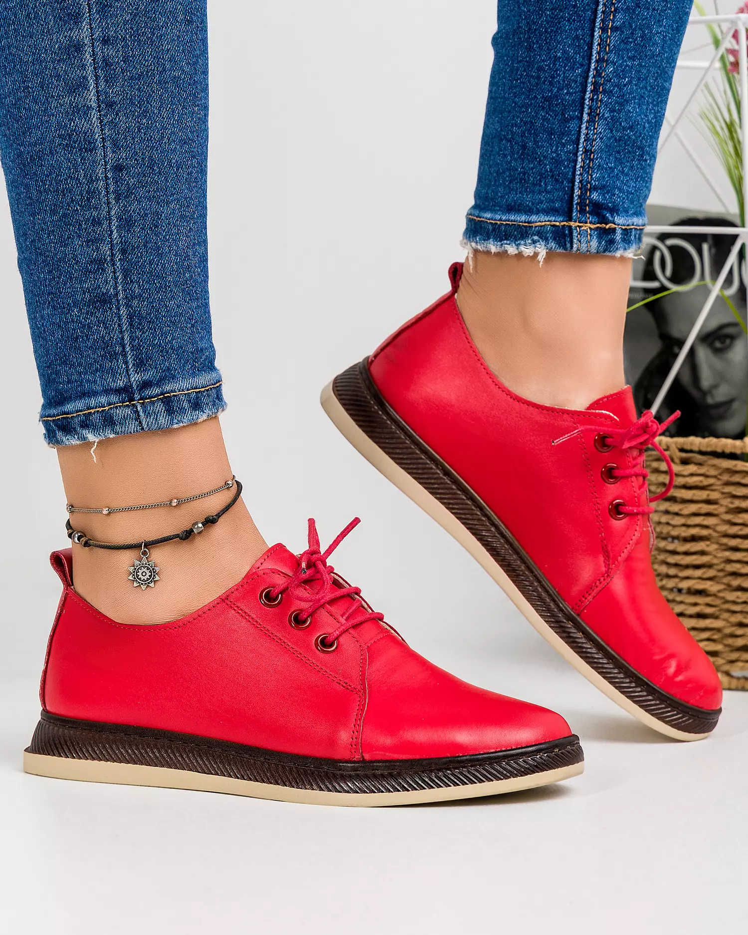pantofi-casual-de-dama-din-piele-naturala-rosii-cu-talpa-joasa-si-inchidere-cu-siret-ak550-45531-2.webp