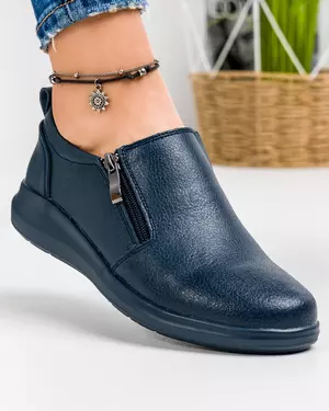 Pantofi casual din piele naturala bleumarin cu varf rotund si inchidere cu fermoar lateral T-3100 36