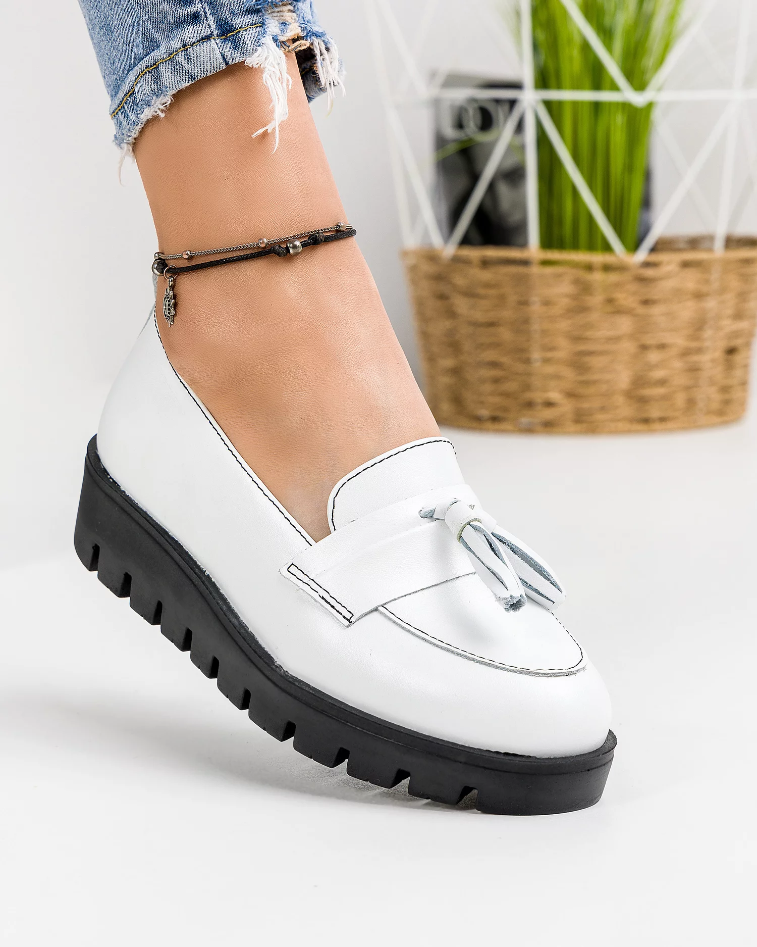 pantofi-casual-piele-naturala-albi-in502-41994-2.webp