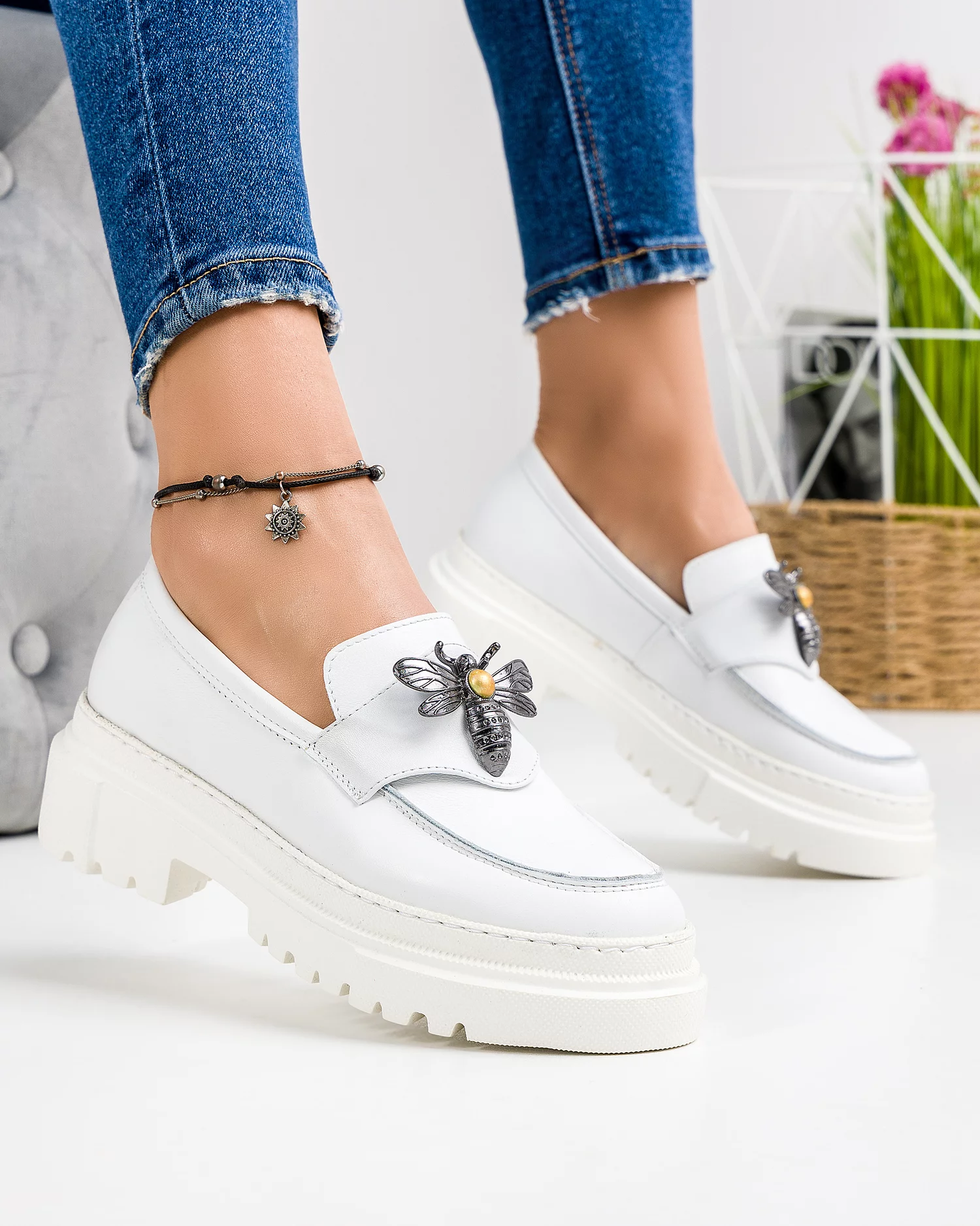 pantofi-casual-piele-naturala-albi-in507-41238-2.webp