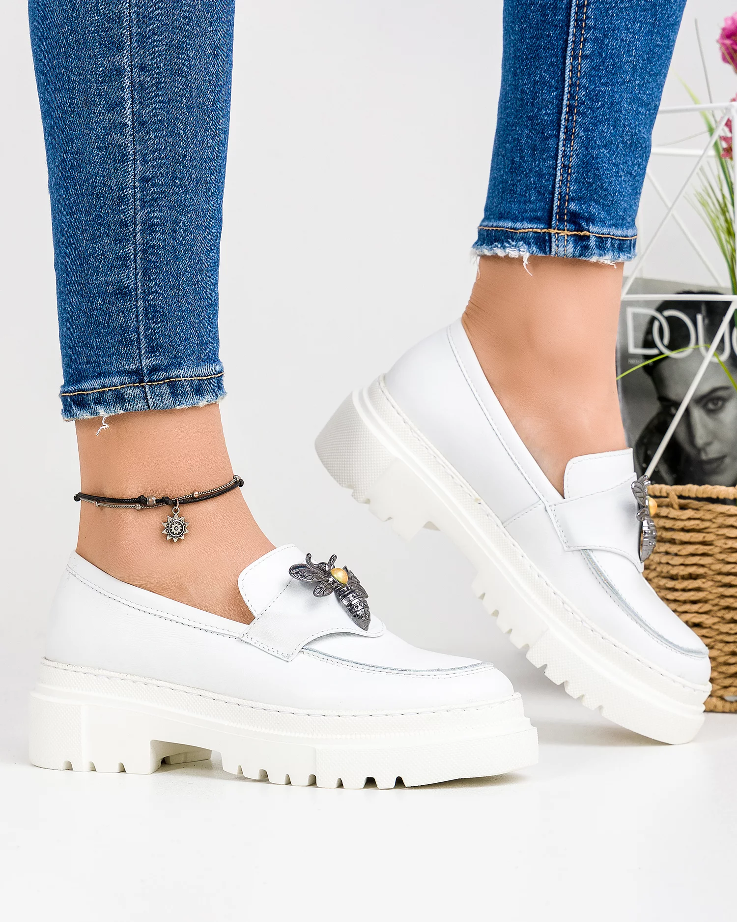 pantofi-casual-piele-naturala-albi-in507-41247-2.webp