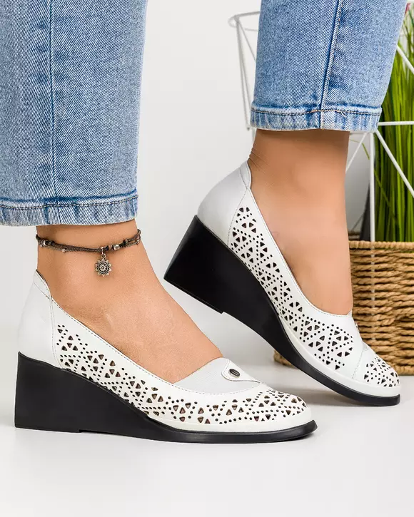 Pantofi casual piele naturala albi perforati cu platforma MM074