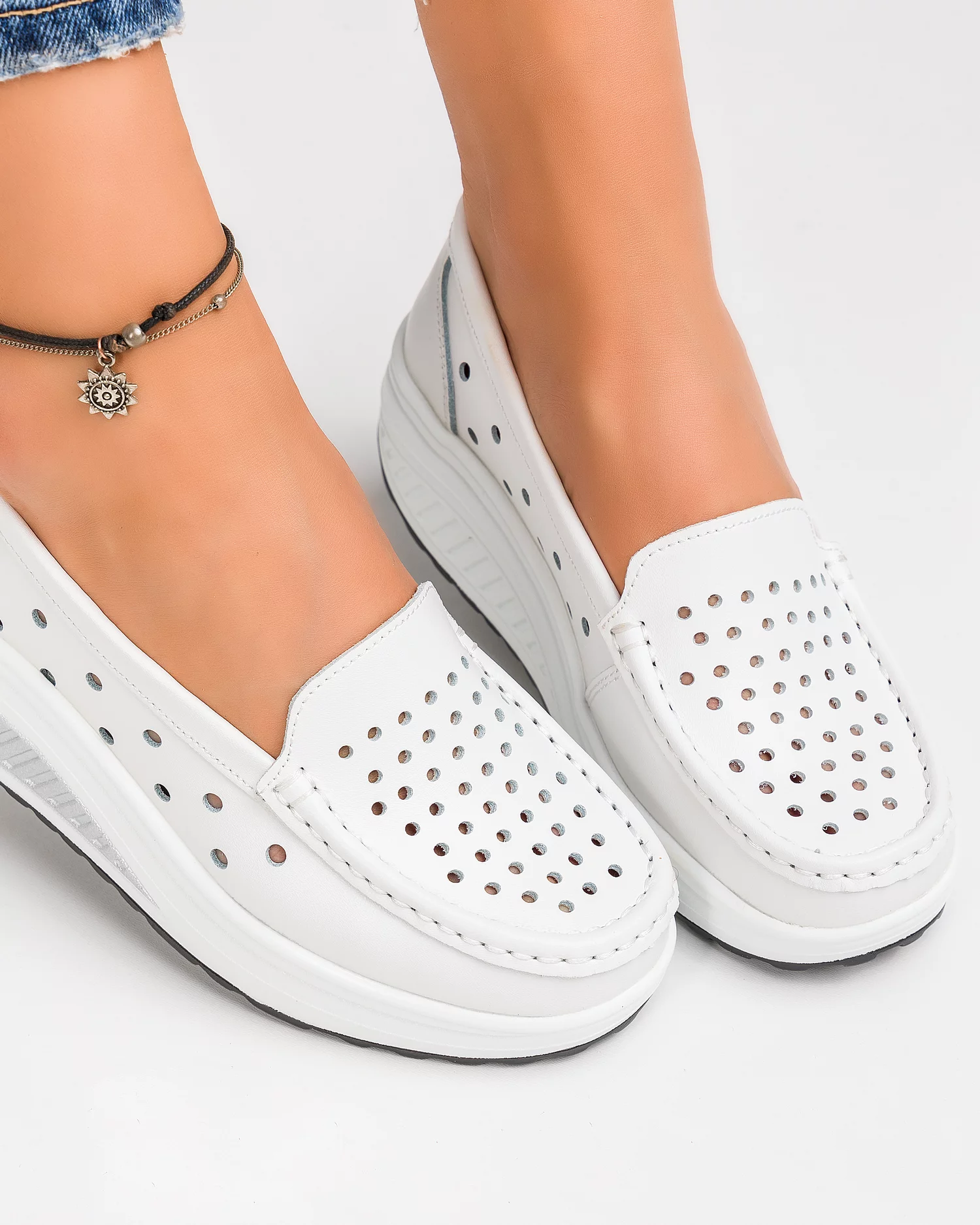 pantofi-casual-piele-naturala-dama-peforati-albi-pl-200-29259-2.webp